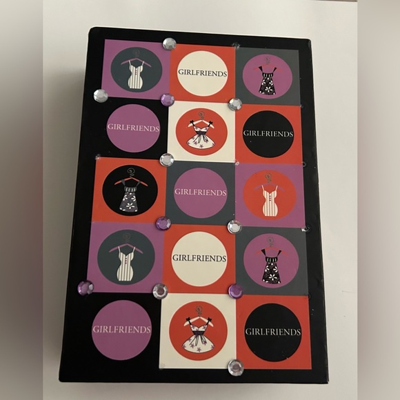 New T.A.R. Designs 18 Blank Greeting Cards "Girlfriends" - Picture 10 of 16